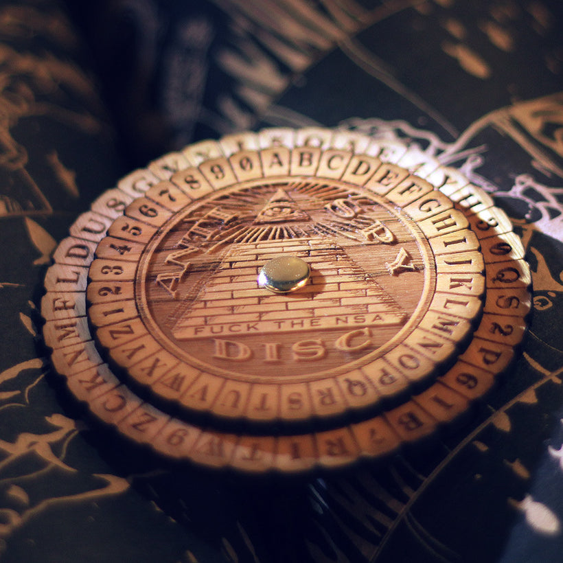 Make Day: Anti Spy Disc Secret Decoder