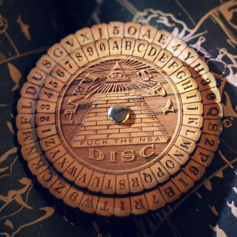 Make Day: Anti Spy Disc Secret Decoder